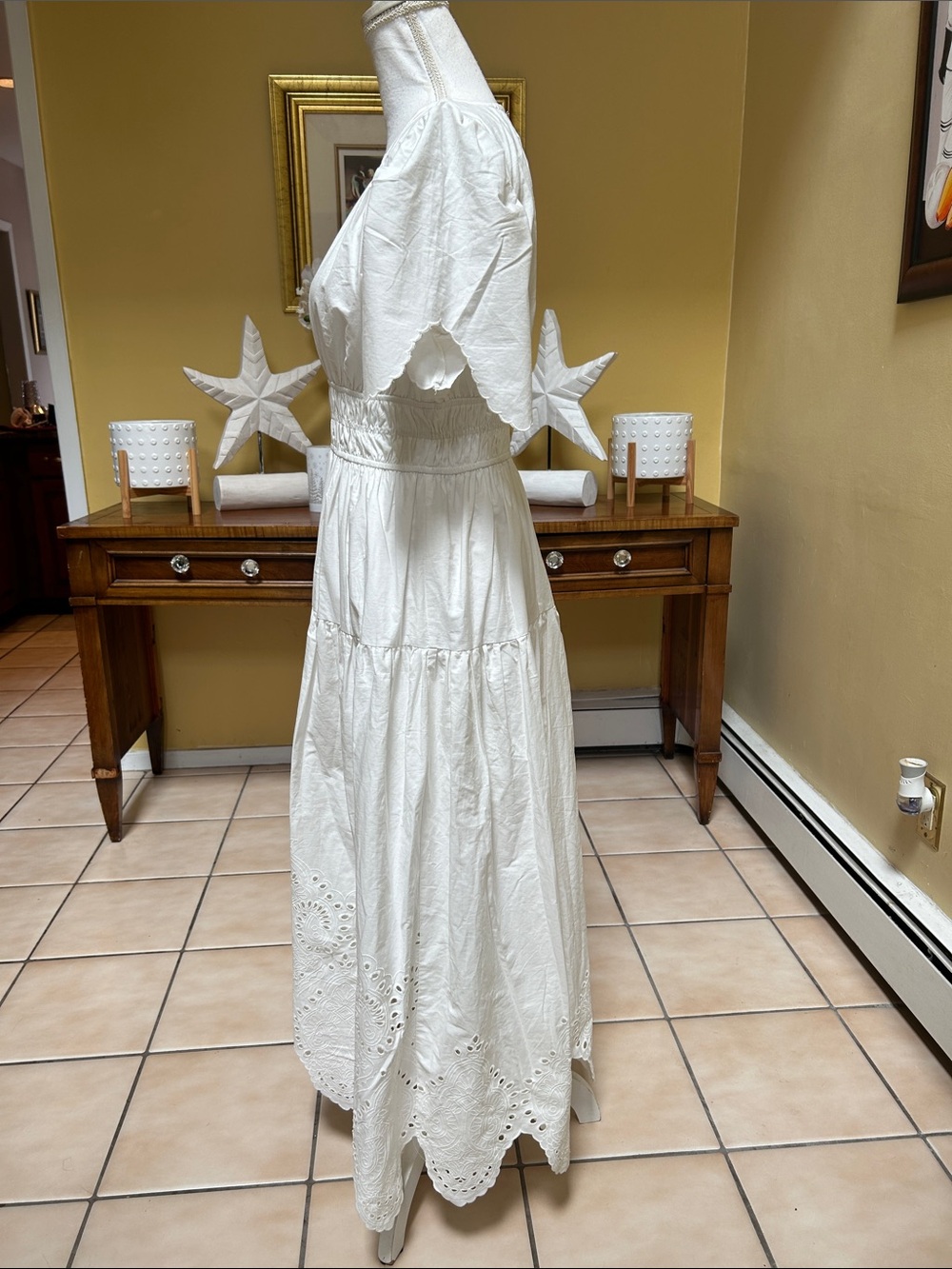 Moon River White Floral Embroidered Tiered Eyelet Puff Sleeve V Neck Maxi Dress - Picture 9 of 16